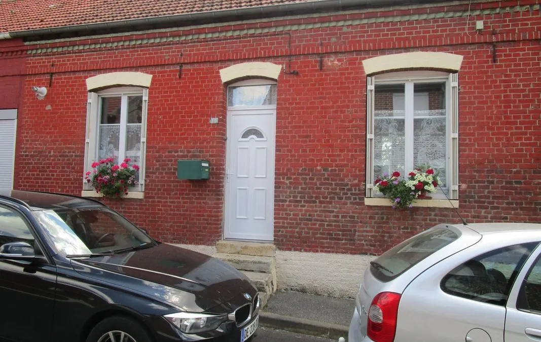 Photo 1