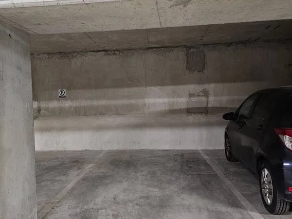 Parking 13 m²