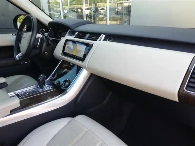 Land Rover Range Rover mark ix p400e phev 2.0l 404ch — photo 29