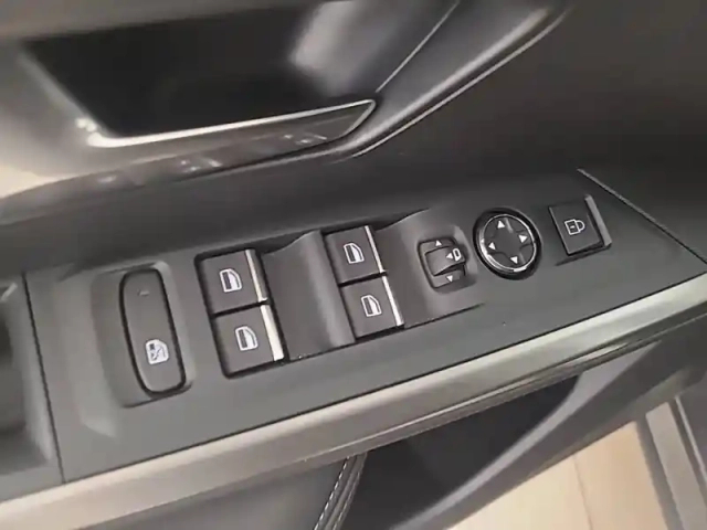 Peugeot 5008 electrique 210 ch 73 kwh — photo 24