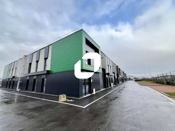 Local d'activité 2673 m²