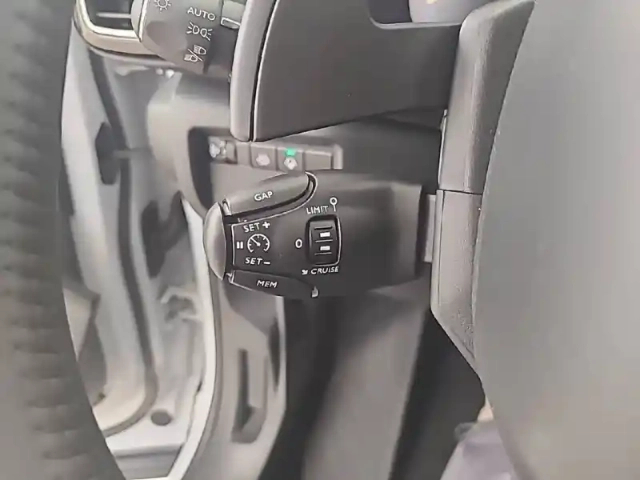Citroën C5 Aircross hybride 145 ch e-dcs6 — photo 23
