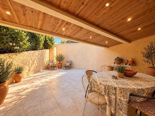 Bas de villa - Sainte-Maxime