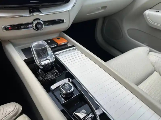 Volvo Xc60 t6 awd hybride rechargeable 253 ch+145 ch geartronic 8 — photo 25