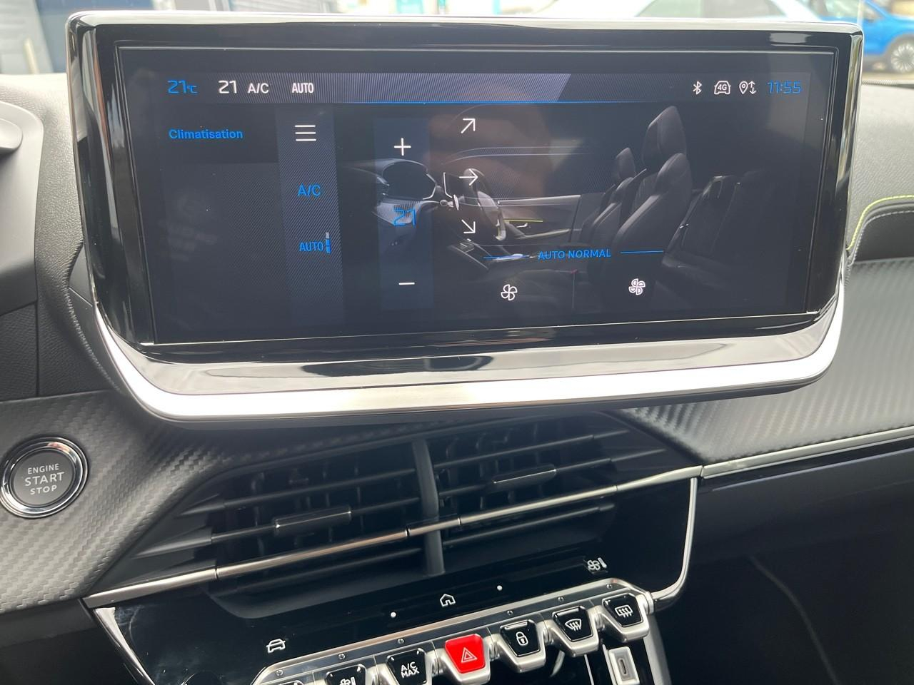 Peugeot 2008 hybrid 145 ch e-dcs6 gt — photo 17