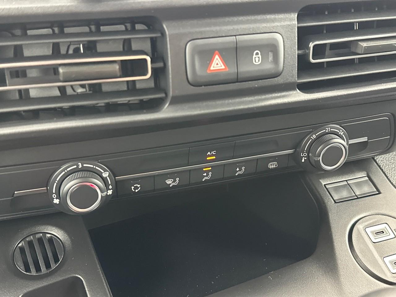 Citroën Berlingo van m diesel 100 ch manuelle — photo 27