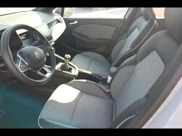 Renault Clio 1.0 tce 90ch techno - 24 — photo 12