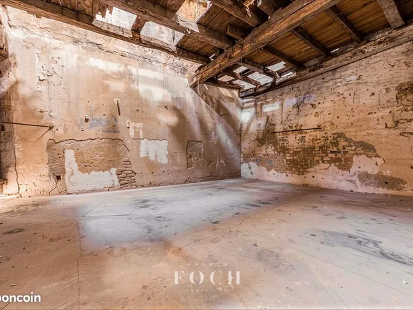 Maison 5 pièces 180 m²