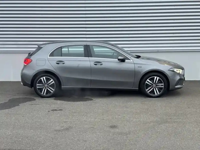 Mercedes Classe A 250 e progressive line etat d — photo 6