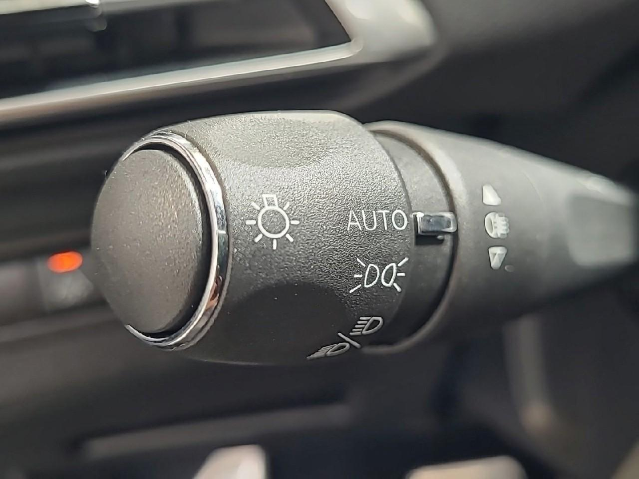 Peugeot 3008 puretech 130ch s&s eat8 gt — photo 28