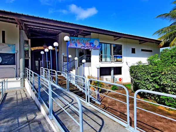 Local commercial de plus de 1000 M 2
