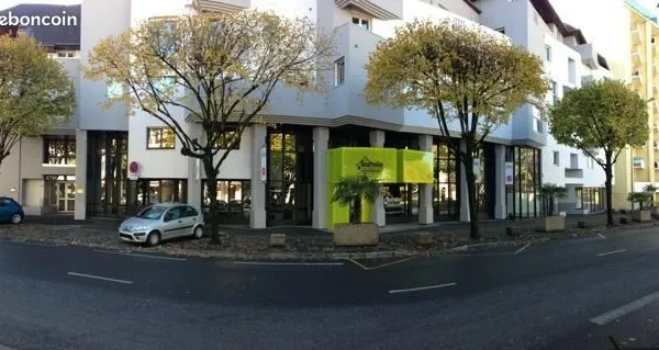 Grand local divisible 45 boulevard alsace lorraine pau