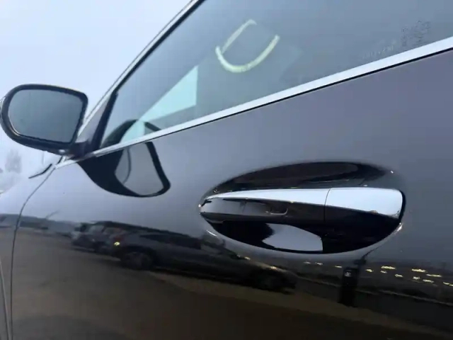 Mercedes Eqa 250 — photo 29