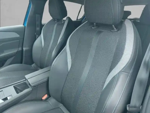 Peugeot 308 puretech 130ch s&amp;s eat8 — photo 11