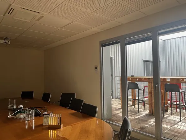 BUREAU A LOUER 300 M2 ZONE NORD CHALON SUR SAONE.