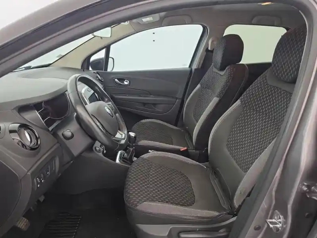 Renault Captur tce 130 fap — photo 97