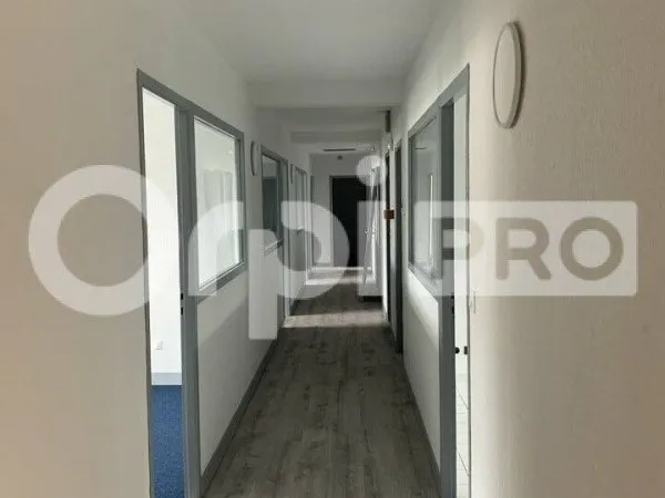 Bureaux 164 m²