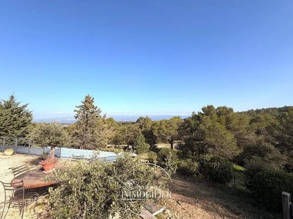Maison 8 pièces 186 m²