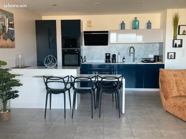 Appartement 3 pièces 73 m2 dernier étage vue mer