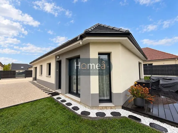 Maison de plain-pied 5 pièces 82 m²
