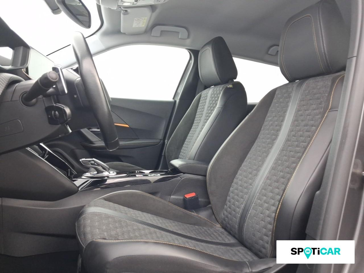 Peugeot 2008 1.5 bluehdi 130ch s&s roadtrip eat8 125g — photo 9
