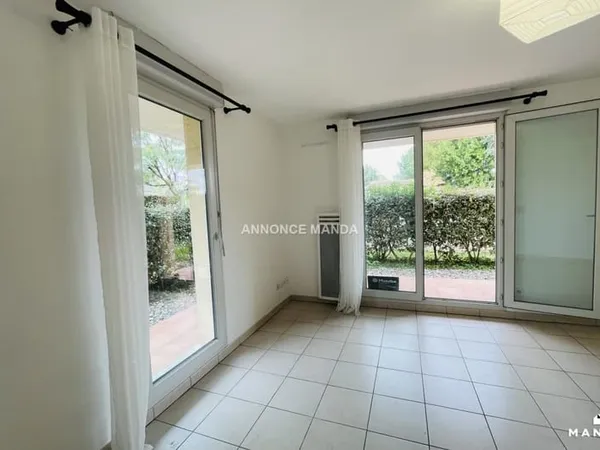 BEAU T3 NON MEUBLÉ EN RDC — TOULOUSE (83 Rue Robert Maffre)