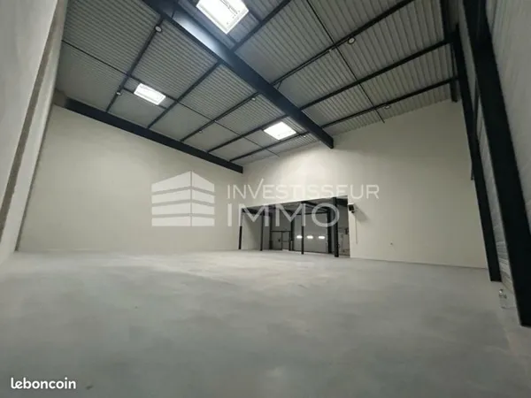 Local bureaux, logistique 385 m²