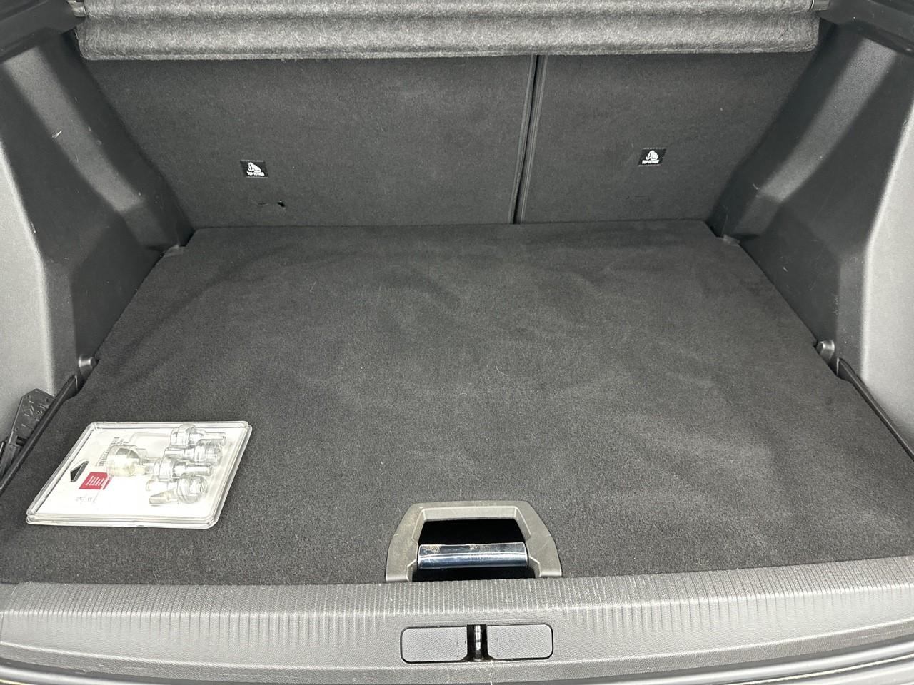 Peugeot 2008 puretech 130 s&s eat8 allure pack — photo 6