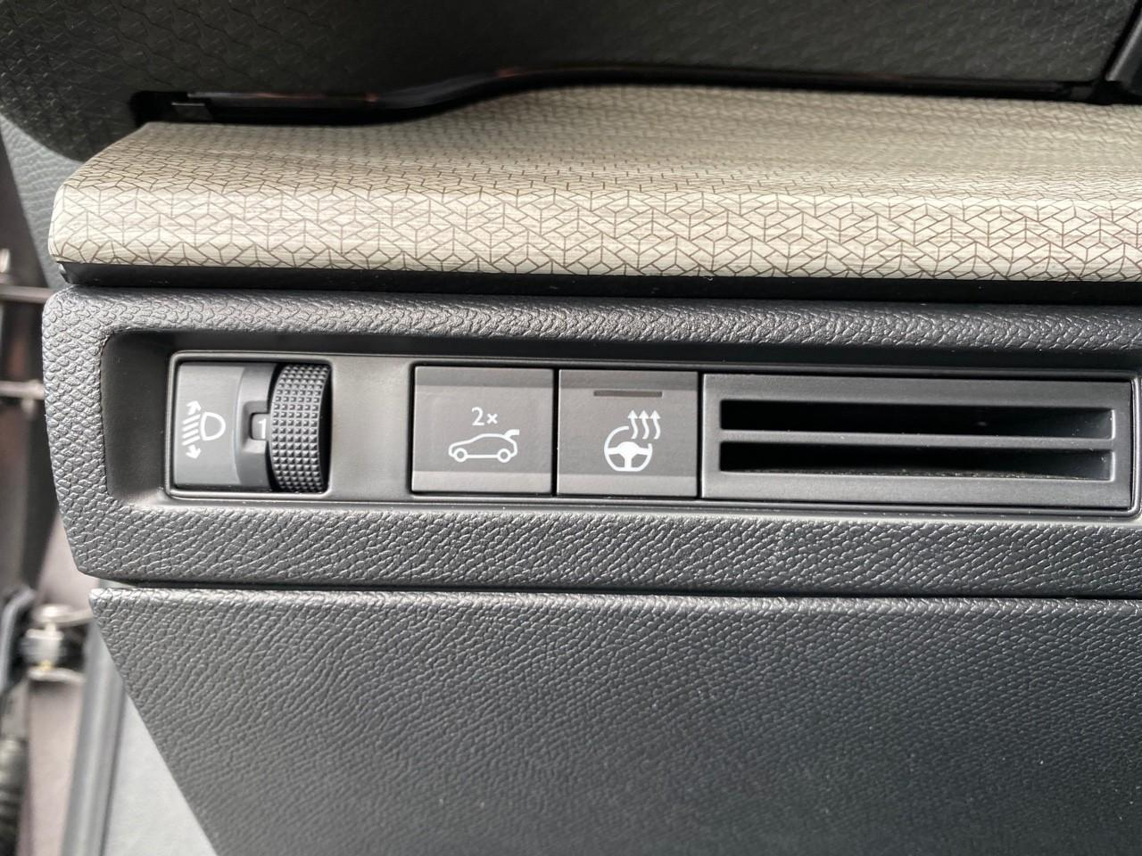 Citroën C5 X puretech 180ch s&s shine pack eat8 — photo 16