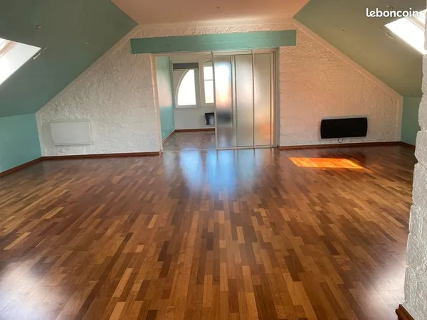 Appartement 80 m2 Mailly le Camp