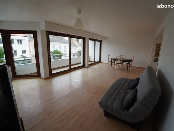 Appartement entièrement rénové