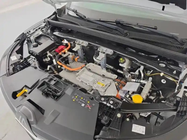 Renault Megane e-tech ev60 220 ch super charge — photo 43
