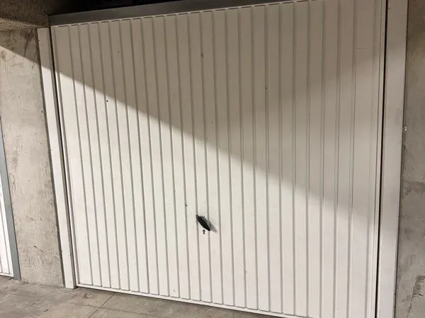 Box garage