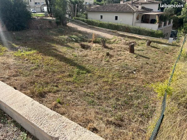 Terrain constructible à vendre