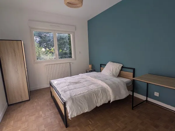 1 chambre disponible dans une colocation