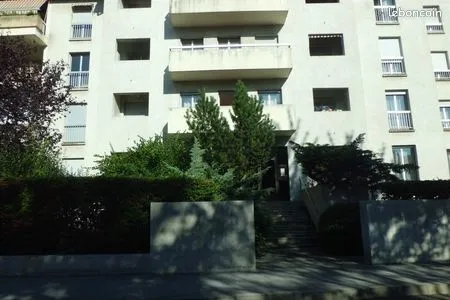 Studio 1 pièce 30 m²