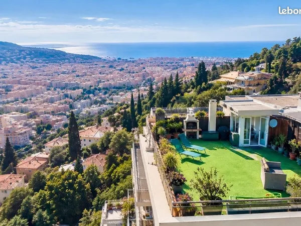 Magnifique TOIT-TERRASSE
