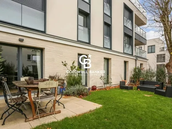 Exclusivité Coldwell Banker - 4 Pièces Avec Jardin - Saint-Cloud / Montretout
