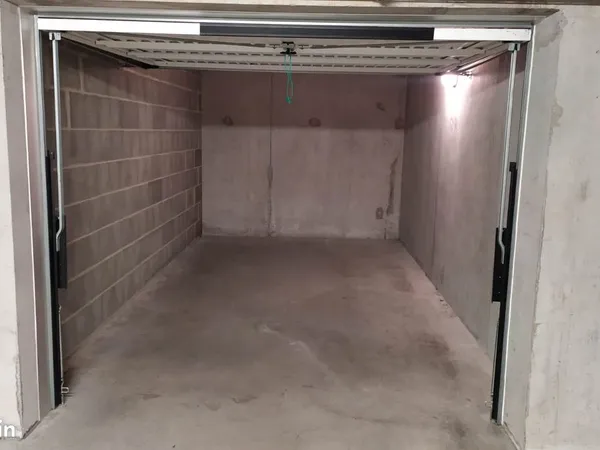 Garage location