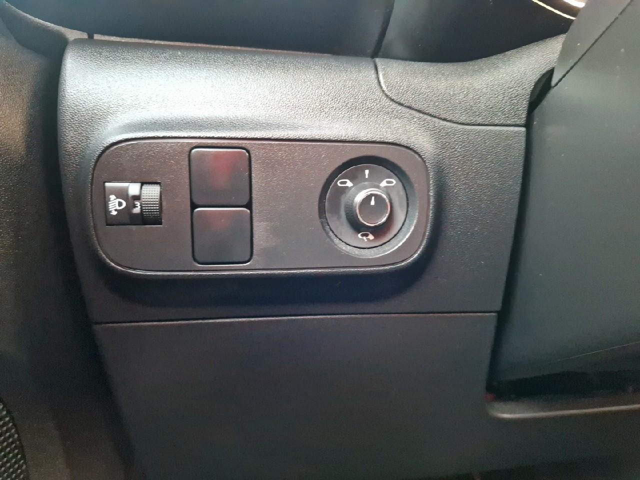 Citroën C3 1.2 puretech 83ch s&s shine — photo 18