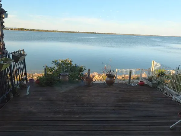 Vends maison en bord d'étang proche du port de Pérols 34