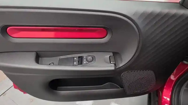 Renault Twingo e-tech electrique 80 ch autonomie urbaine — photo 40