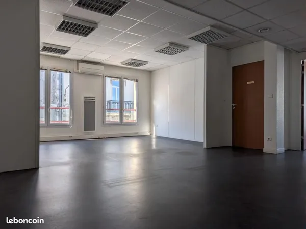 Local 176 m²
