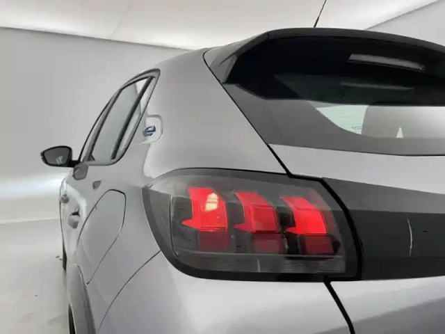 Peugeot 208 electrique 50 kwh 136ch — photo 28
