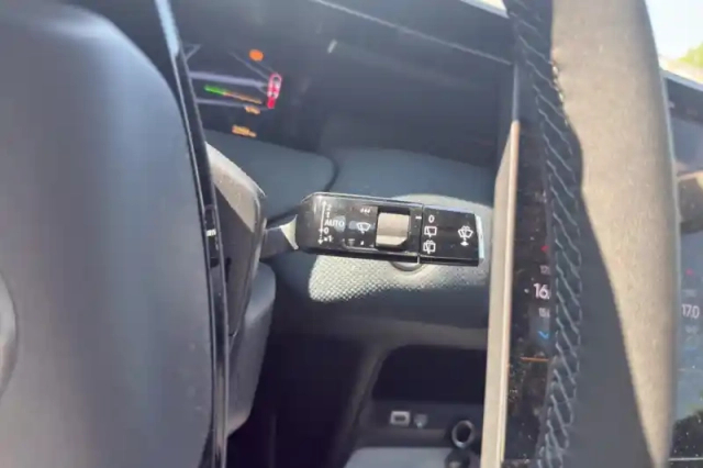Citroën C5 Aircross hybride 145 ch e-dcs6 — photo 18