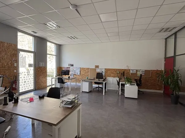 Bureaux 1585 m²