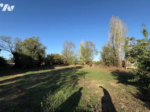 Terrain 627 m²