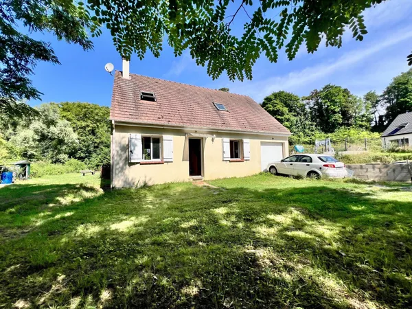 Maison récente de 4 chambres sur un jardin de près de 2000 m²