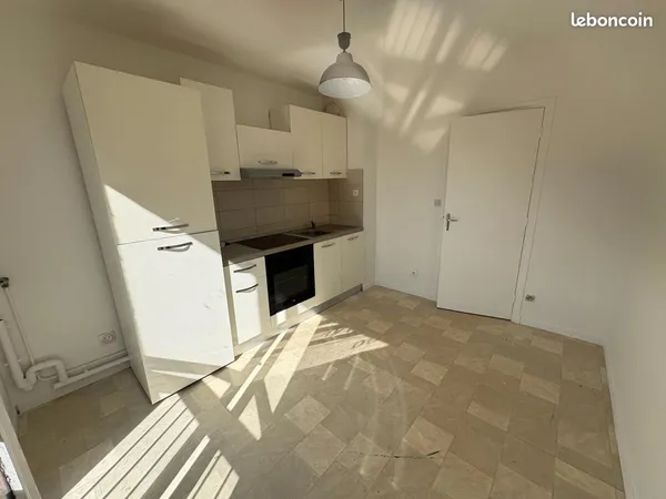 St haon le chatel - appart 74m² - 2 chs + parking