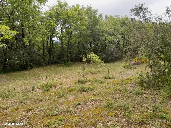 Terrain 789 m² La Roque D Antheron